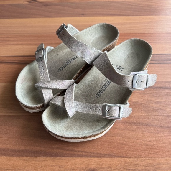 Birkenstock Mayari Kids
Microfiber - Iridescent Matcha - Picture 2 of 11